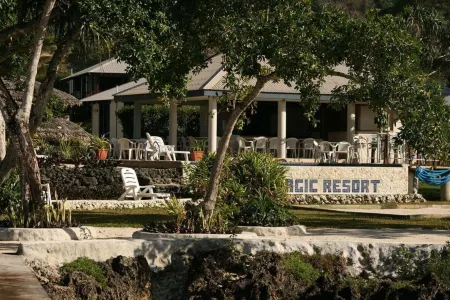 Island Magic Resort Apartments Отели рядом с достопримечательностью «Havannah Beach and Boat Club»