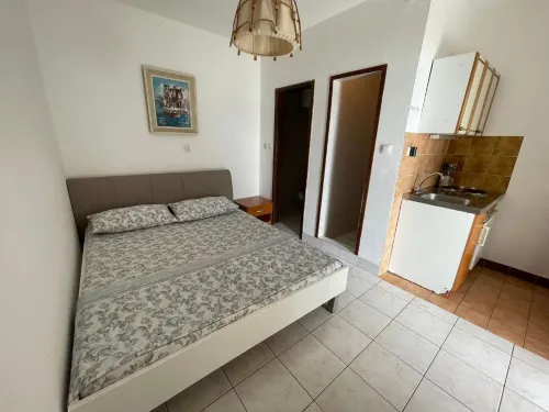 스튜디오  아파트먼트  포  2