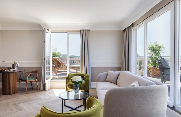 洲際尚蒂伊尚蒂利皇家山城堡酒店