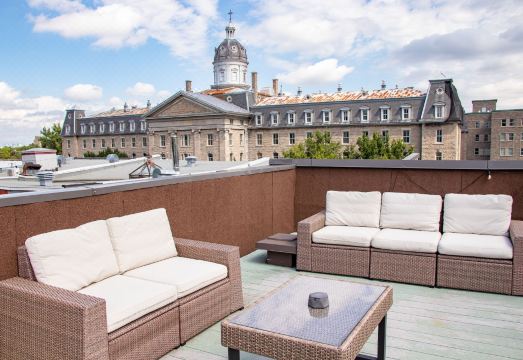 3. 유니크 스테이즈..