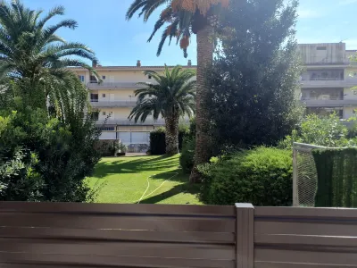 Payet Apartments Hotels near Platja de l'Estartit