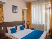 Cascade Hotel โรงแรมใกล้Alexander Tamanyan Statue