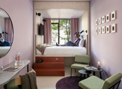 Hotel Unplugged