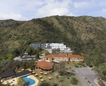 Pinares Panorama Suites, Spa & Convention Center