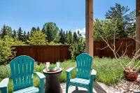 Newly Built, Stylish Modern Condo w/ Hot Tub & Large Balcony, 30 mi. to Aspen! Hotel in zona Thunder River Theatre Company