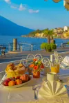 Hotel All'Azzurro فنادق في ليموني سول غارد