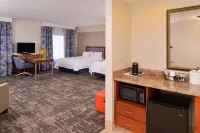 Hampton Inn & Suites Wilmington Hotels in Liberty Township