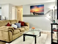 2 BR Single Story Townhouse w King Bed