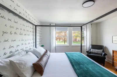 Bright 4BR w King Beds - Close to everything Erie! Các khách sạn gần Mercyhurst University