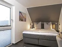 House Comfort, with outdoor whirlpool and sauna for exclusive use, 300m to the lake 烏特格翰酒店