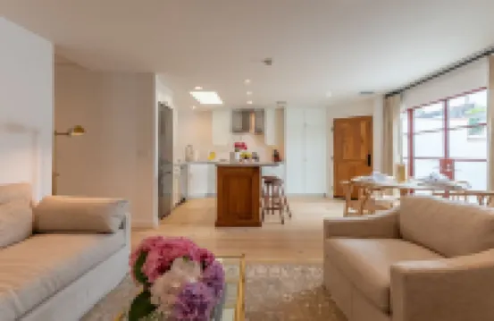 Carmel-By-The-Sea~~   Corner of Mission & 7th. ~~    2 Bedroom Luxury Apartment