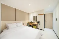 Namwon Yvonne Hotel