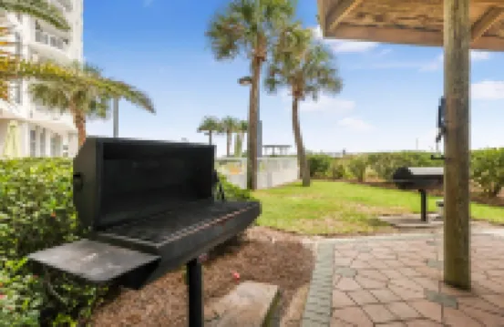 Gulf Front Oasis with Indoor and Beach-Side Pools - Luxurious Retreat