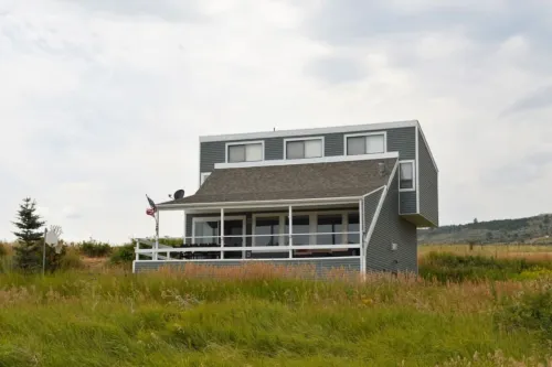 Panoramic Lake Views and Hot Tub Retreat - Majestic Tranquil Cabin Hotel a Garden