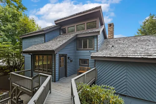 Expansive Mountain Views and Game Room - Spacious Retreat