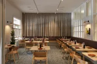 Majestic M Suites - breakfast