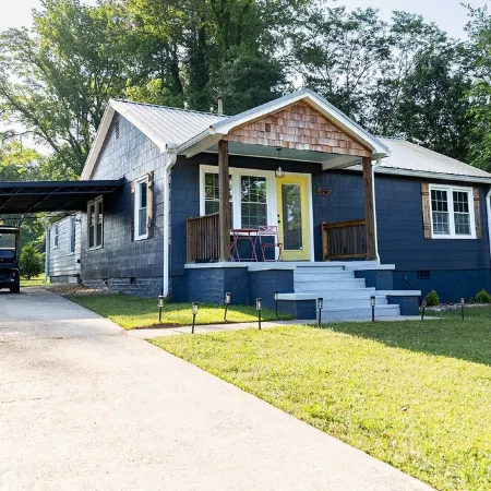 Blue Bungalow w/ Free Golf Cart