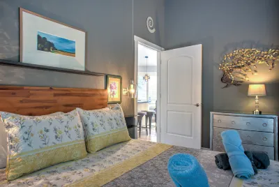 Exquisite Decor and Stunning Outdoor Space - Charming Mountain Retreat Hotels near Charles D Owen Park