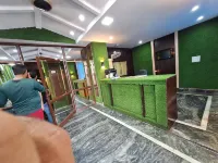 Nancy Paradise hotel