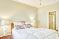 Relaxing condo with WiFi, gorgeous ocean views, shared pool, & more