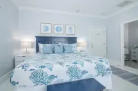 Charming Retreat with Golf Cart and Scenic Common Spaces - Cozy Escape