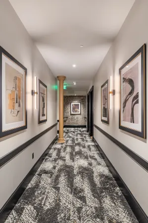 4BR Luxe Group Retreat Walk to French Quarter | The Mayfair