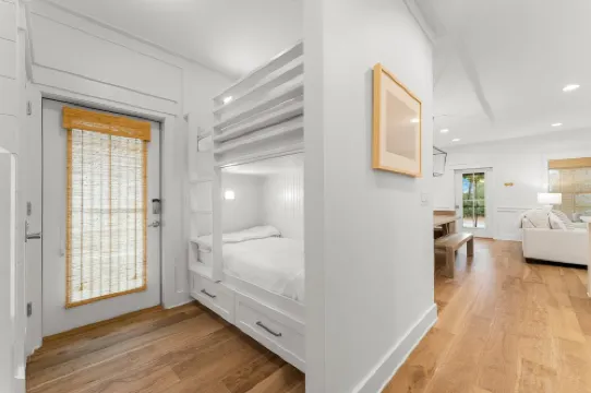 Magnolia Cruis'n and Sail'n