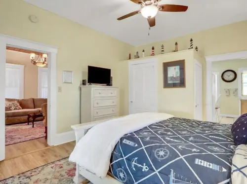 Pet Friendly, But Please Check Traveling with Pets, with Short Walk to Town.