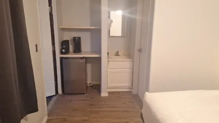 Stunning Mountain View Studio Retreat, Cozy Fireplace Отели в г. Valle