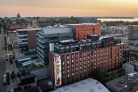 Moxy Madison Downtown - Barer