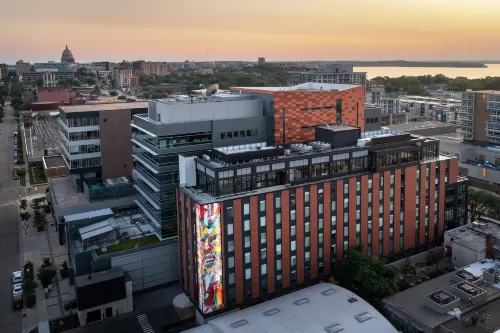 Moxy Madison Downtown - Quầy Bar
