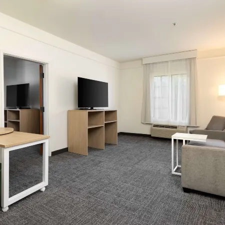 Spark by Hilton Savannah Airport