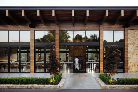 Beltana Farm Отели рядом с достопримечательностью «Canberra Outlet Centre»