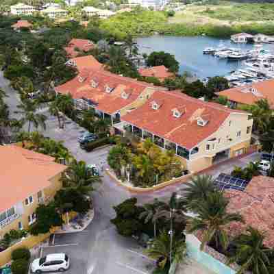 Spanish Water Marina Apartments Hotel Exterior