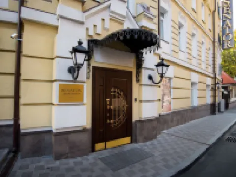 Senator Maidan Hotels near St. Michael's Golden-Domed Monastery