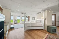 Treetop Retreat Hotel di Jackson Township