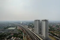 Cozy Studio Apartment at Grand Kamala Lagoon فنادق في South Bekasi