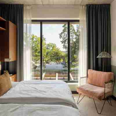 Ellery Beach House Rooms