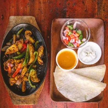 MAD Monkey Hostel Nacpan Beach