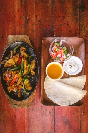 MAD Monkey Hostel Nacpan Beach