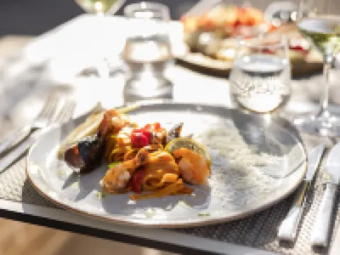 호텔 오삼 수페타르 호텔