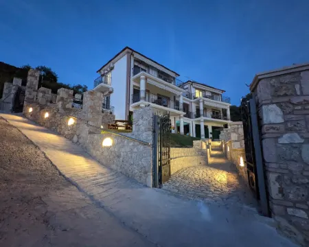 Natura Luxury Suites Parga Hotéis em Parga