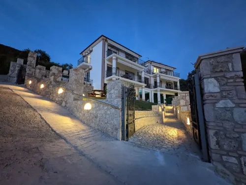 Natura Luxury Suites Parga Các khách sạn ở Parga