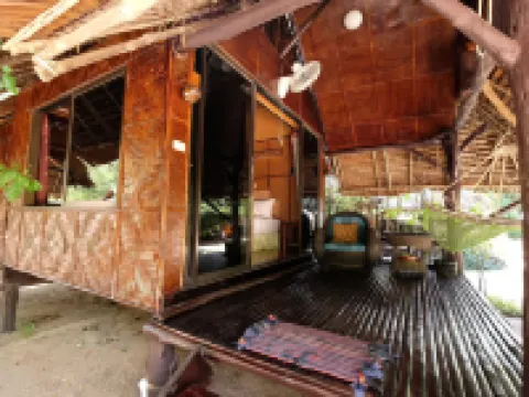 Fisherman's Hut , ขนำชาวเลโฮมสเตย์ โรงแรมในอำเภอ สิเกา