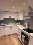 Bramble Cottage with Free Parking