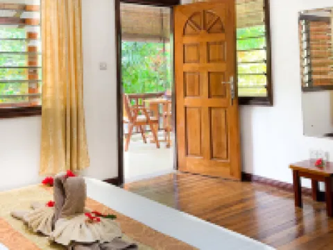 Cocotier du Rocher โรงแรมในลาดิกิว