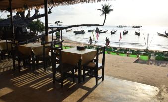 Lotus Paradise Resort  Koh Tao