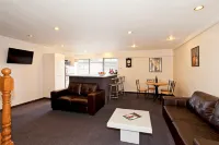 Colonial Inn Motel Hotels in Christchurch