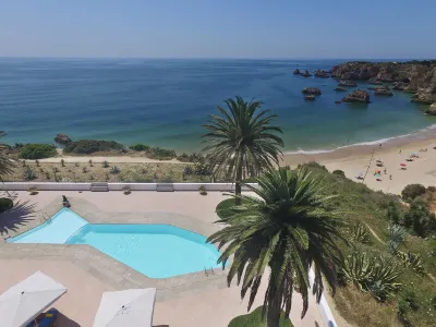 特雷斯帕爾梅拉斯之家飯店 阿爾維海灘（Alvor Beach）附近的飯店