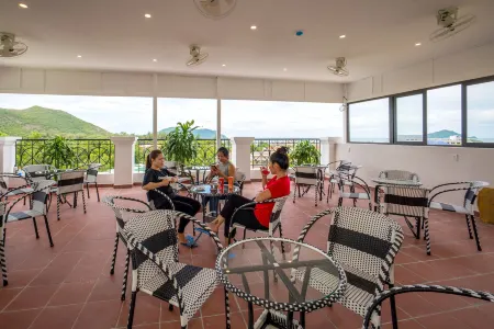 Maya Hotel 2 Отели рядом с достопримечательностью «Пуло-Кондор»